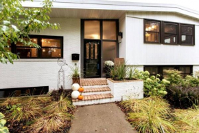 Entire Historic Home on Iconic 8th St w/ indoor pool